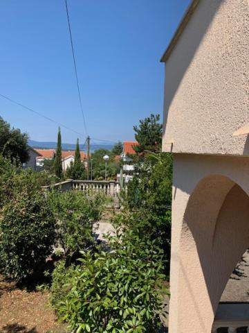 Apartments Toni-Malinska Bagian luar foto