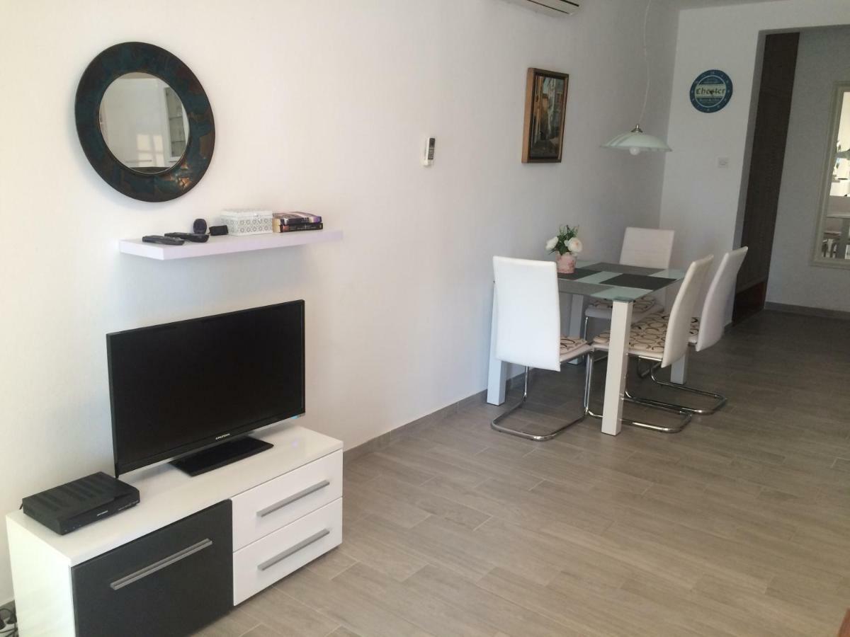 Apartments Toni-Malinska Bagian luar foto