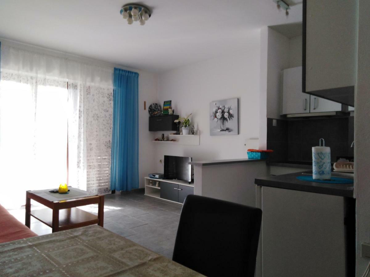 Apartments Toni-Malinska Bagian luar foto